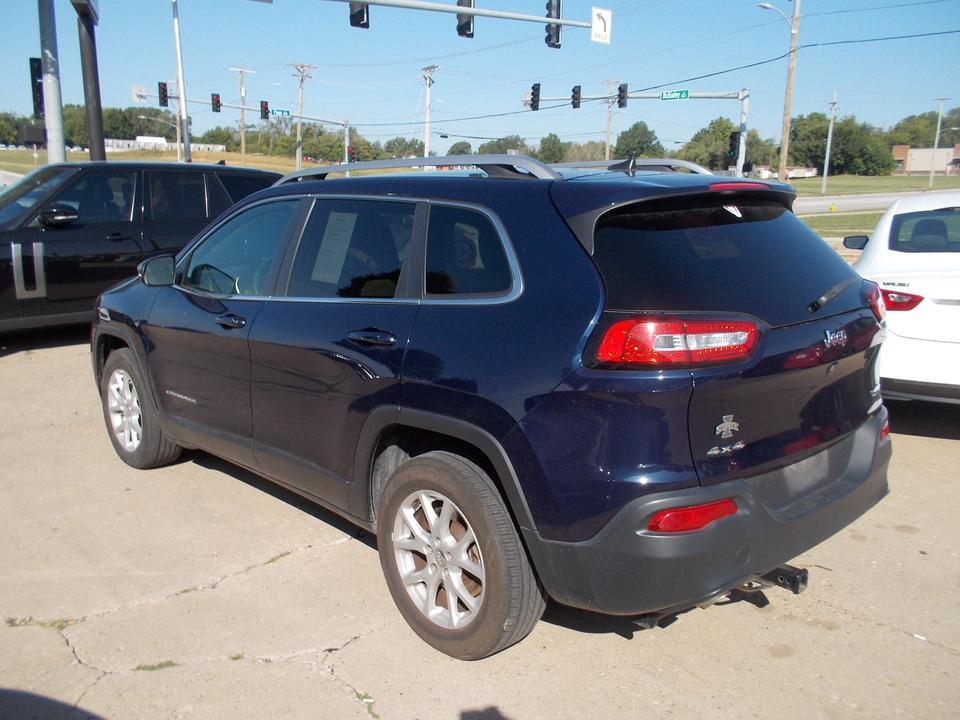 used 2016 Jeep Cherokee car, priced at $5,500
