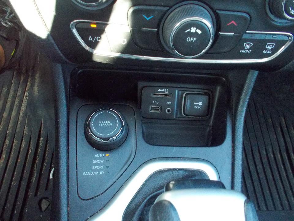 used 2016 Jeep Cherokee car, priced at $5,500