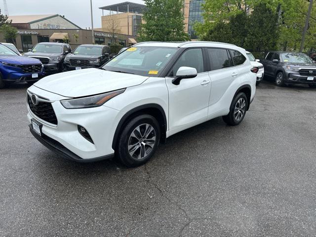 used 2024 Toyota Highlander car, priced at $42,500