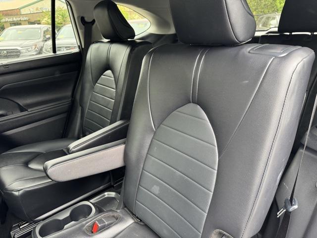 used 2024 Toyota Highlander car, priced at $42,500