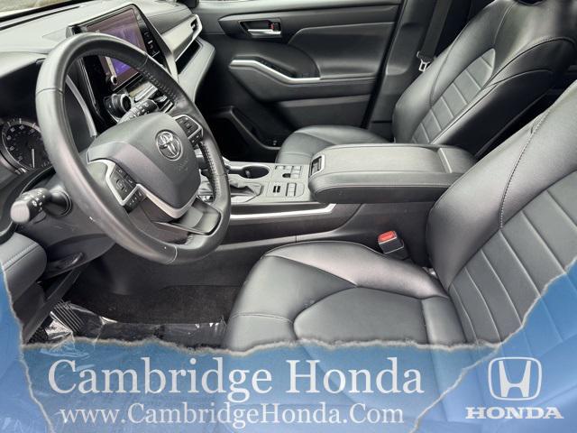 used 2024 Toyota Highlander car, priced at $42,500