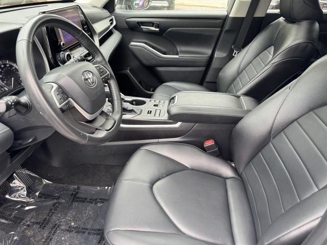 used 2024 Toyota Highlander car, priced at $42,500