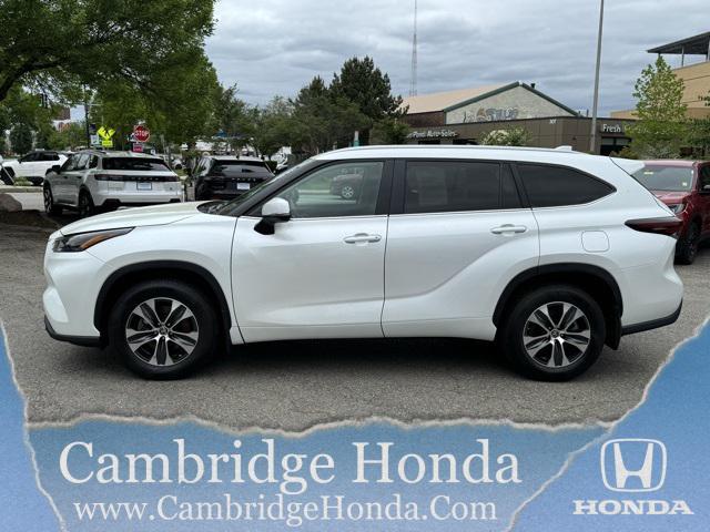 used 2024 Toyota Highlander car, priced at $42,500