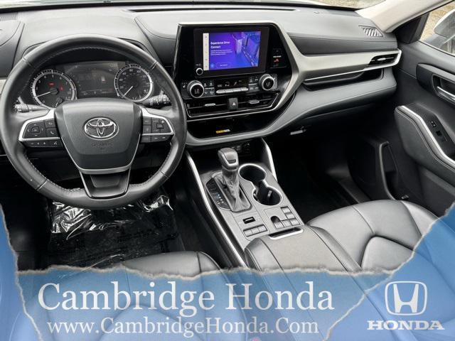 used 2024 Toyota Highlander car, priced at $42,500