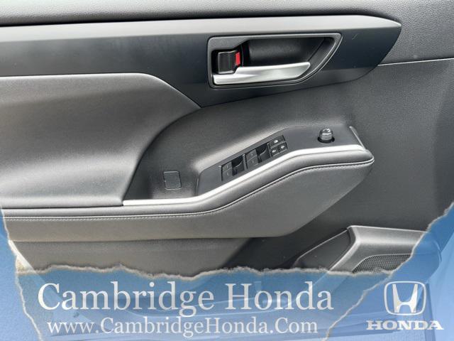 used 2024 Toyota Highlander car, priced at $42,500
