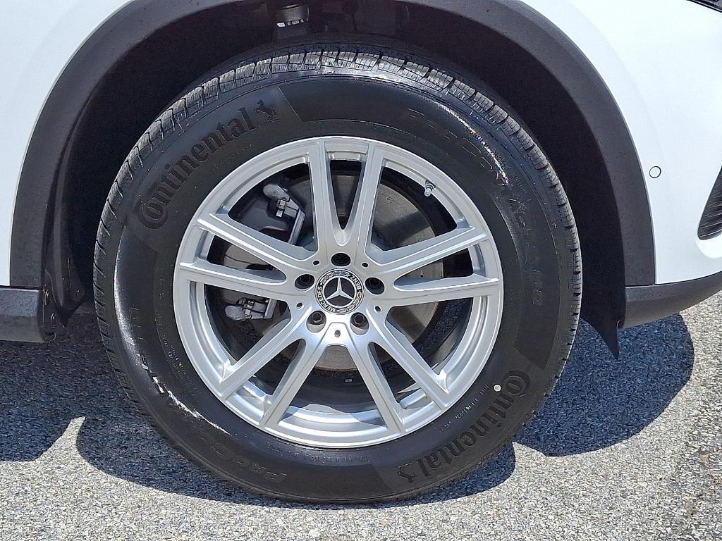 used 2025 Mercedes-Benz GLC 300 car, priced at $54,450