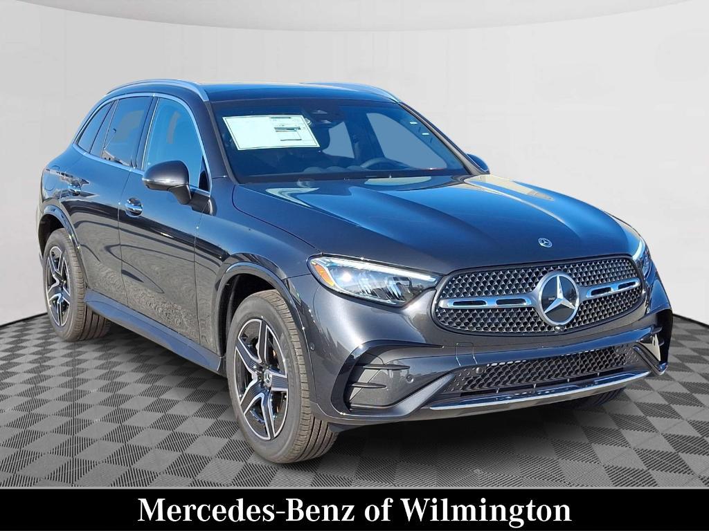 new 2025 Mercedes-Benz GLC 300 car, priced at $60,585