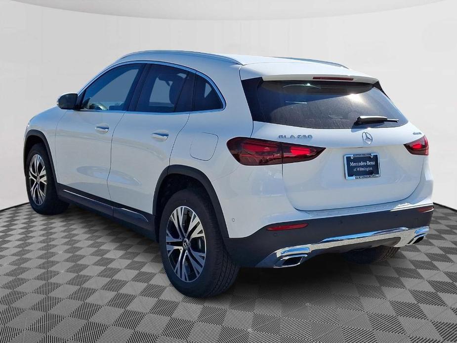 new 2025 Mercedes-Benz GLA 250 car, priced at $47,295