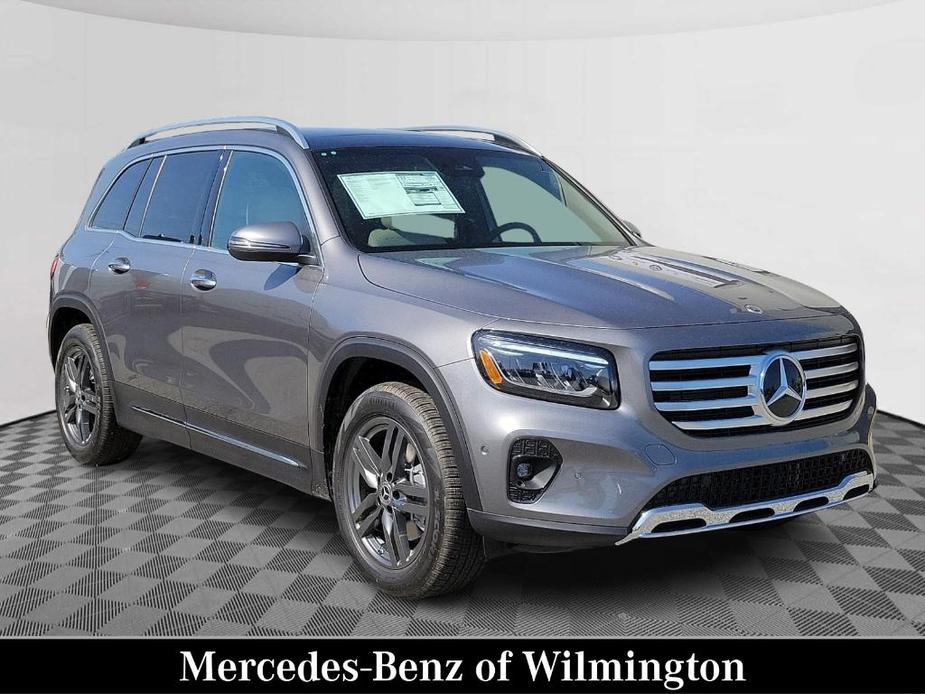 new 2024 Mercedes-Benz GLB 250 car, priced at $50,470