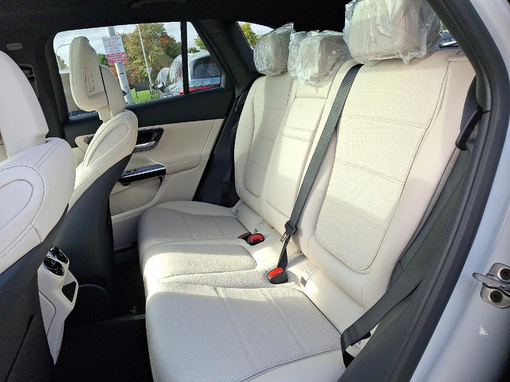 new 2026 Mercedes-Benz GLC 300 car