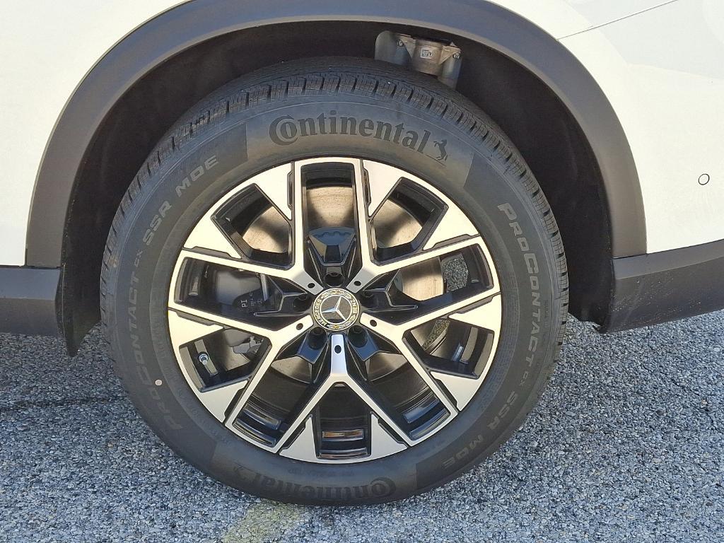 new 2025 Mercedes-Benz GLC 350e car