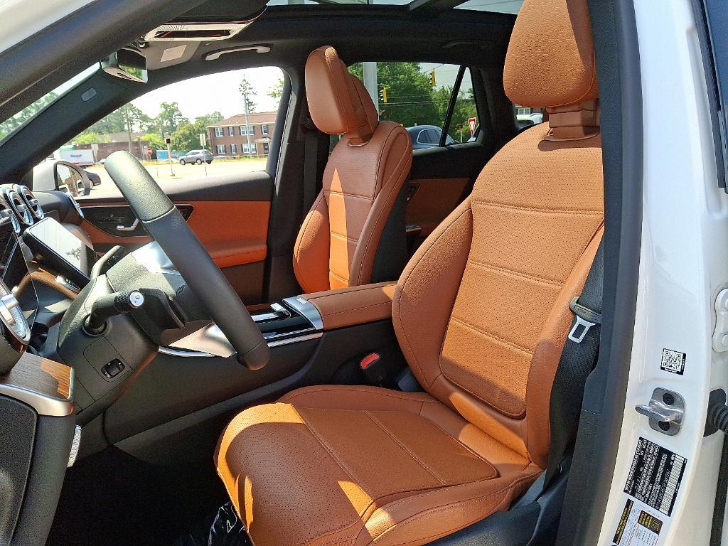 used 2025 Mercedes-Benz GLC 350e car, priced at $62,900