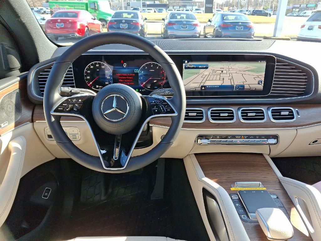 new 2025 Mercedes-Benz GLE 450 car, priced at $77,315