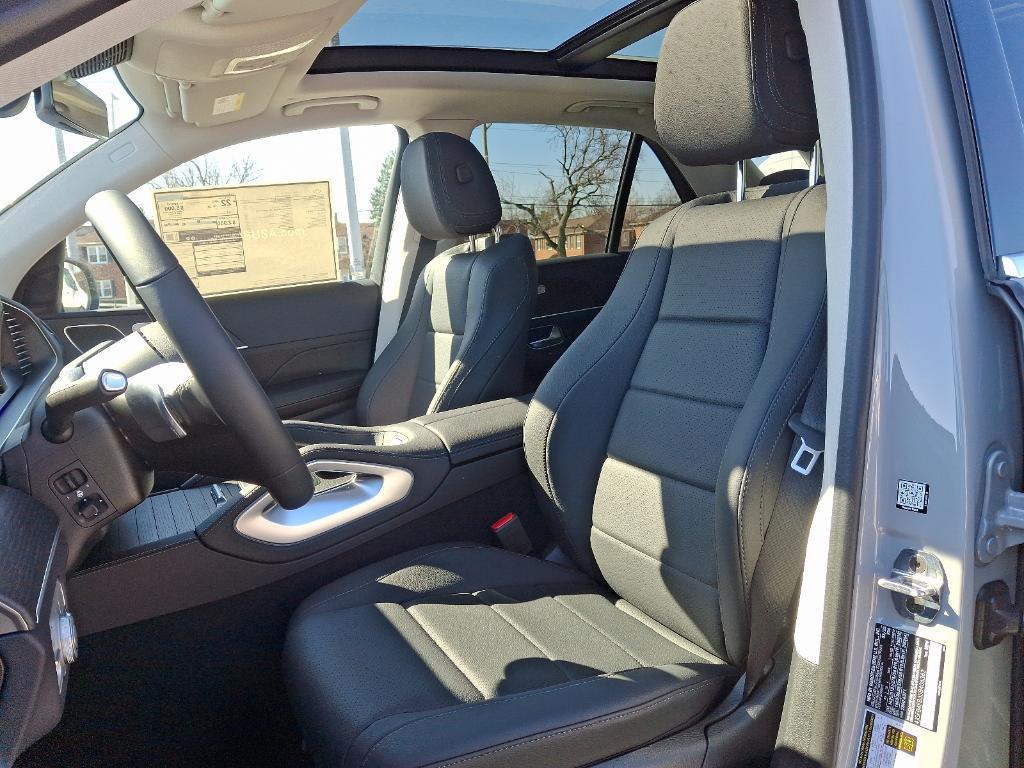 new 2025 Mercedes-Benz GLE 350 car, priced at $73,560