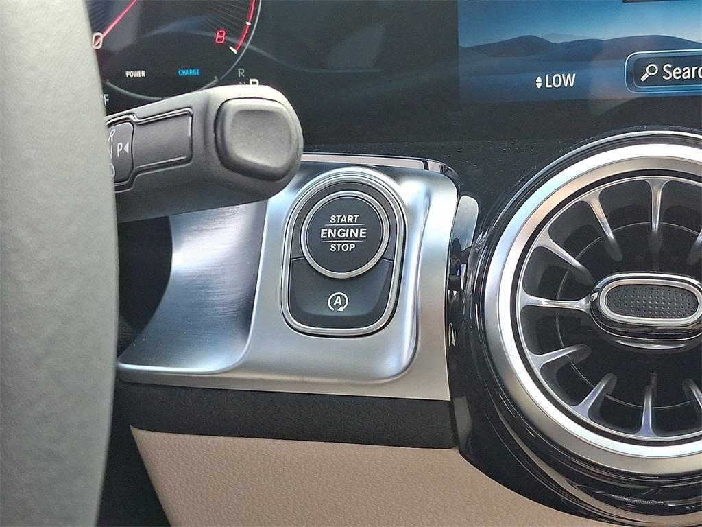 new 2026 Mercedes-Benz GLB 250 car, priced at $53,395