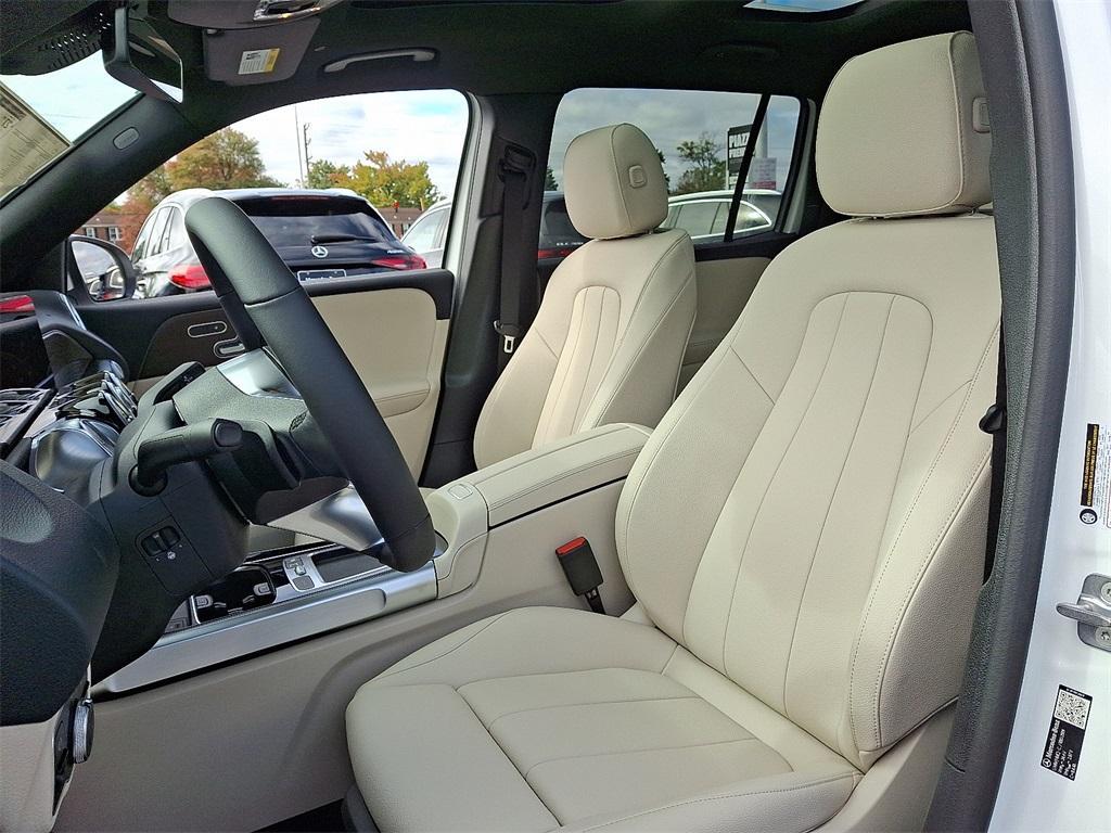 new 2026 Mercedes-Benz GLB 250 car, priced at $53,395