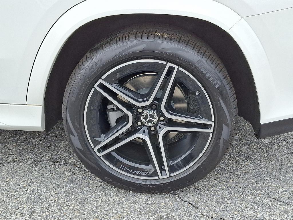 new 2025 Mercedes-Benz GLS 450 car, priced at $99,895