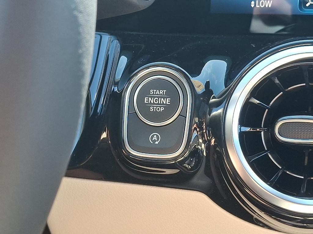 new 2026 Mercedes-Benz GLA 250 car, priced at $48,195