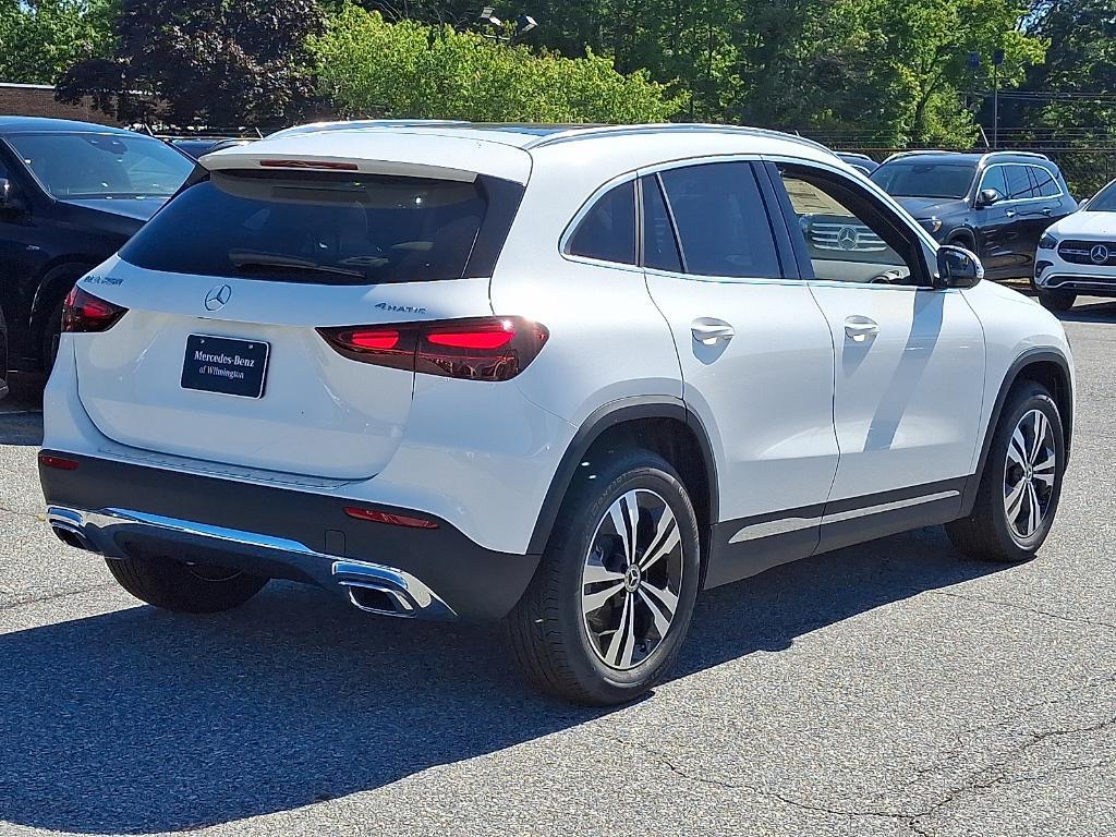 new 2026 Mercedes-Benz GLA 250 car, priced at $48,195