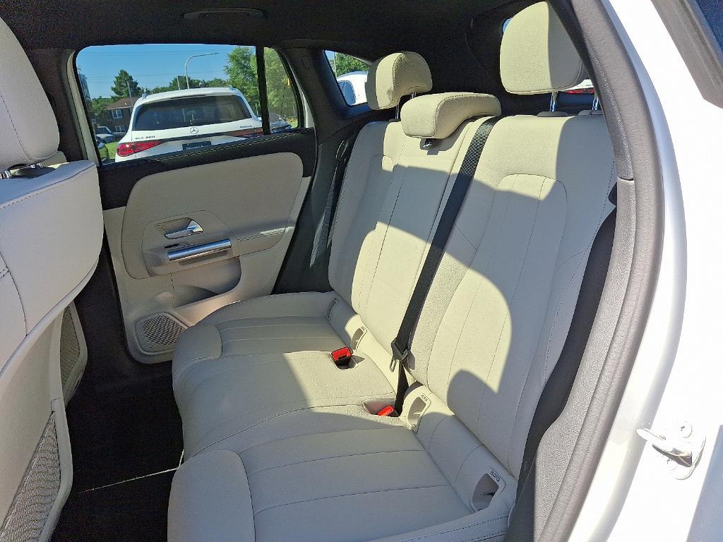 new 2026 Mercedes-Benz GLA 250 car, priced at $48,195
