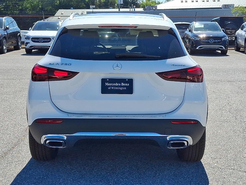 new 2026 Mercedes-Benz GLA 250 car, priced at $48,195