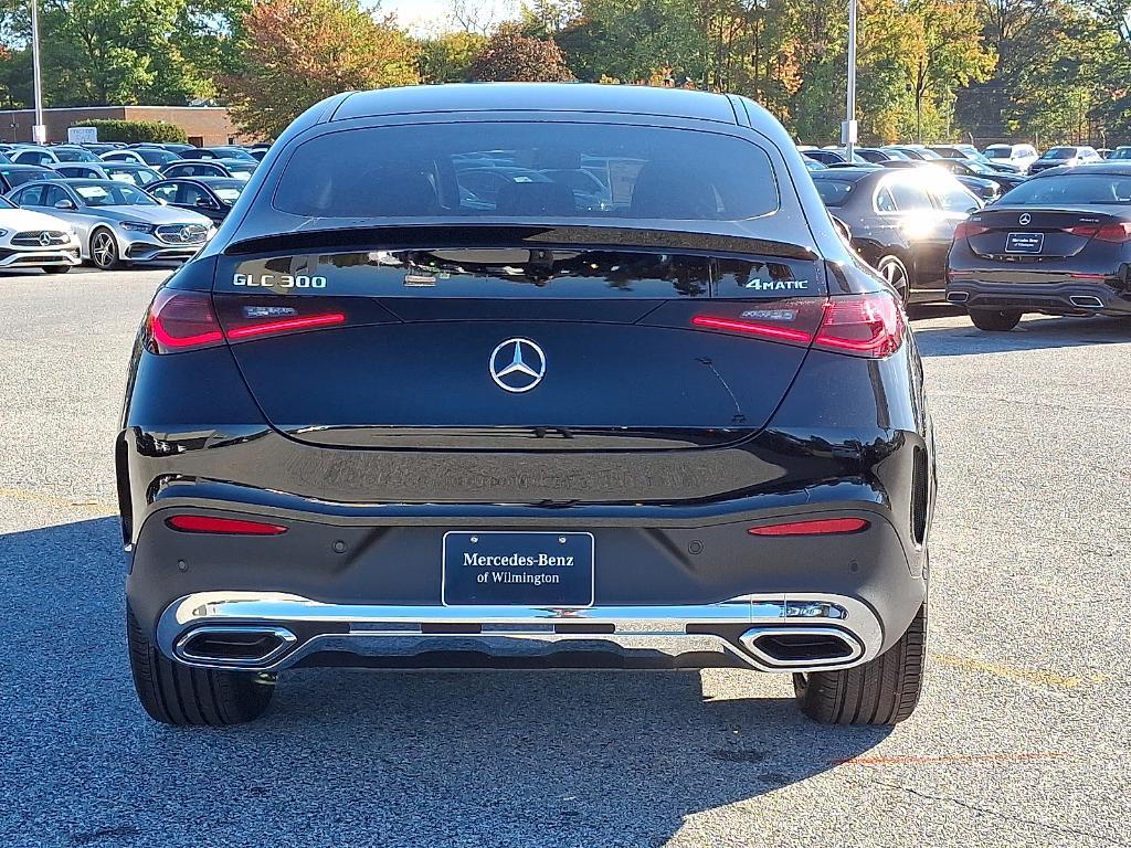 new 2026 Mercedes-Benz GLC 300 car