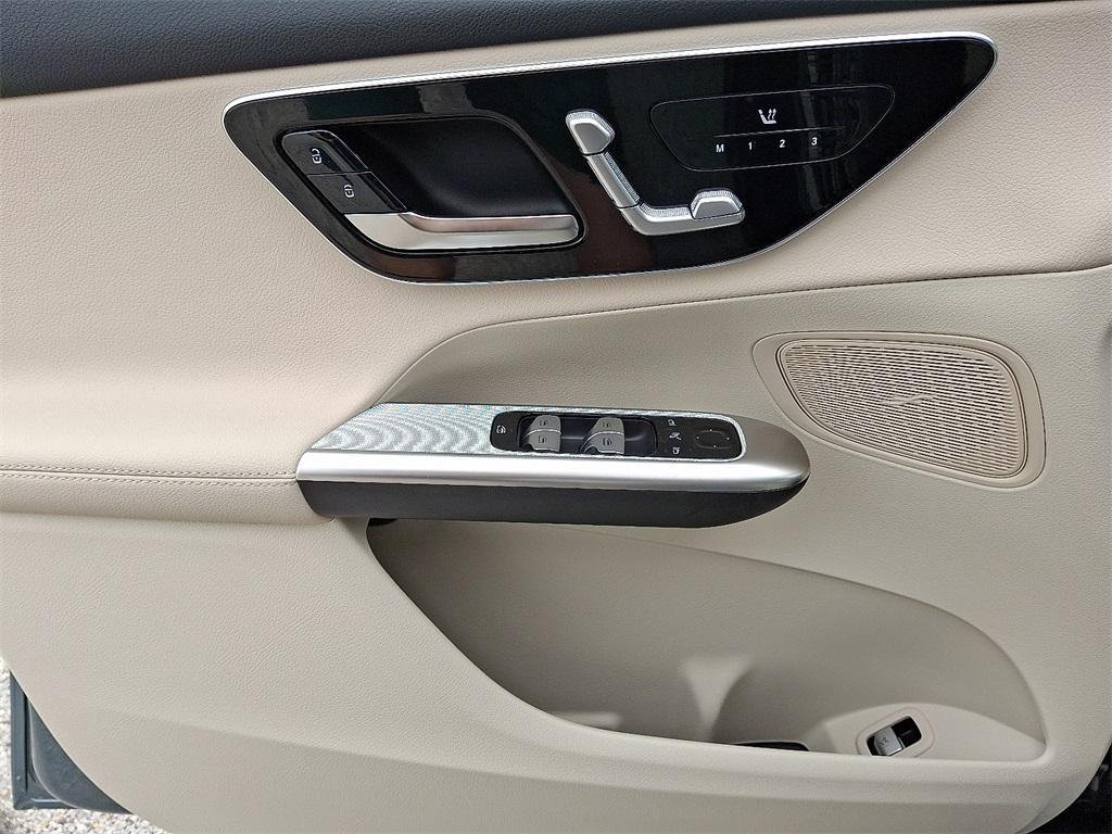 new 2025 Mercedes-Benz GLC 300 car, priced at $55,535