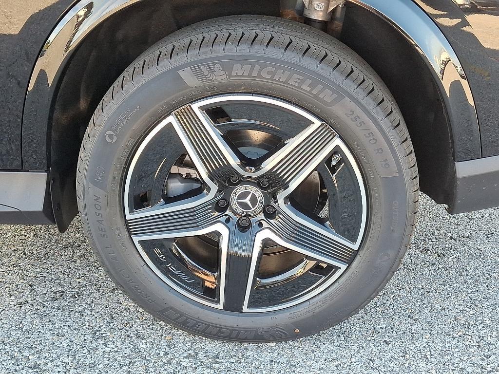 new 2026 Mercedes-Benz GLC 300 car