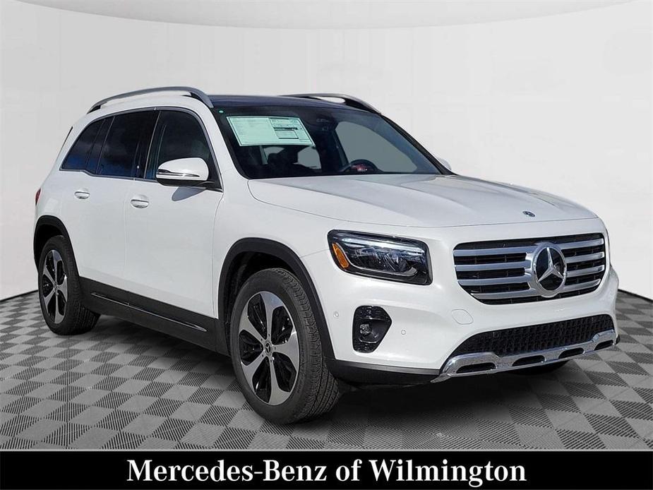 new 2024 Mercedes-Benz GLB 250 car, priced at $51,420