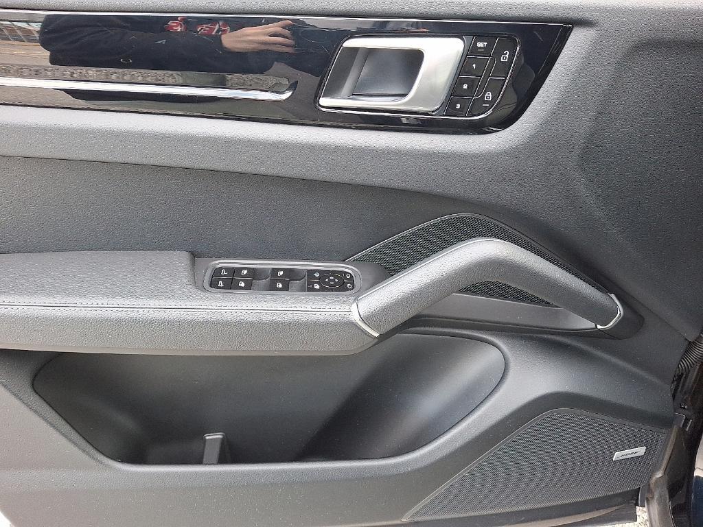 used 2021 Porsche Cayenne car, priced at $58,900