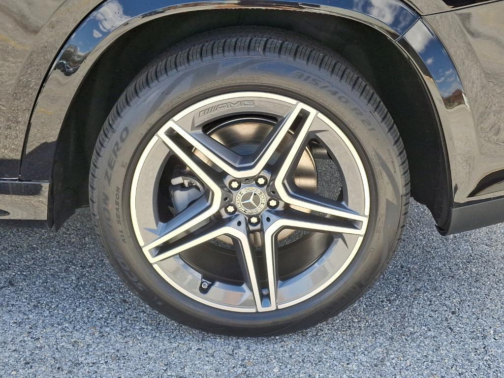 new 2025 Mercedes-Benz GLS 450 car, priced at $96,220