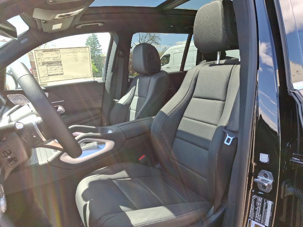 new 2025 Mercedes-Benz GLS 450 car, priced at $96,220