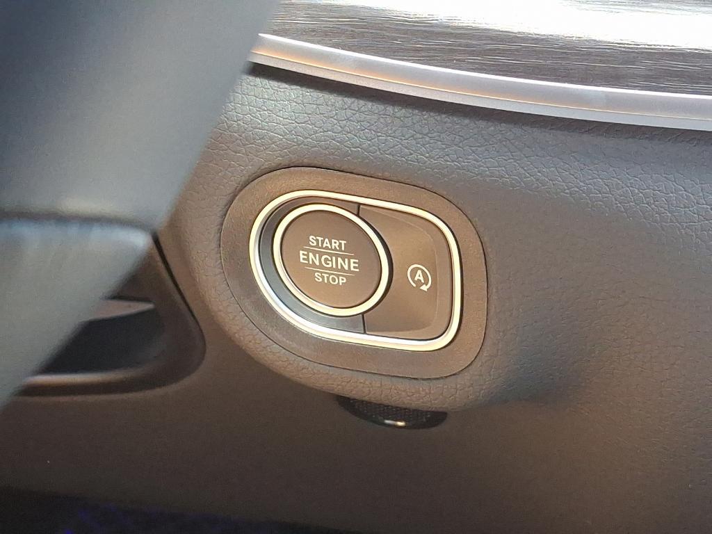 new 2025 Mercedes-Benz GLS 450 car, priced at $91,615