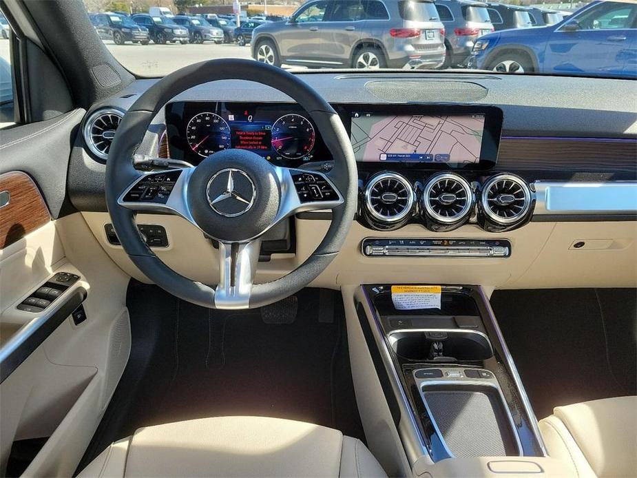 new 2024 Mercedes-Benz GLB 250 car, priced at $52,090
