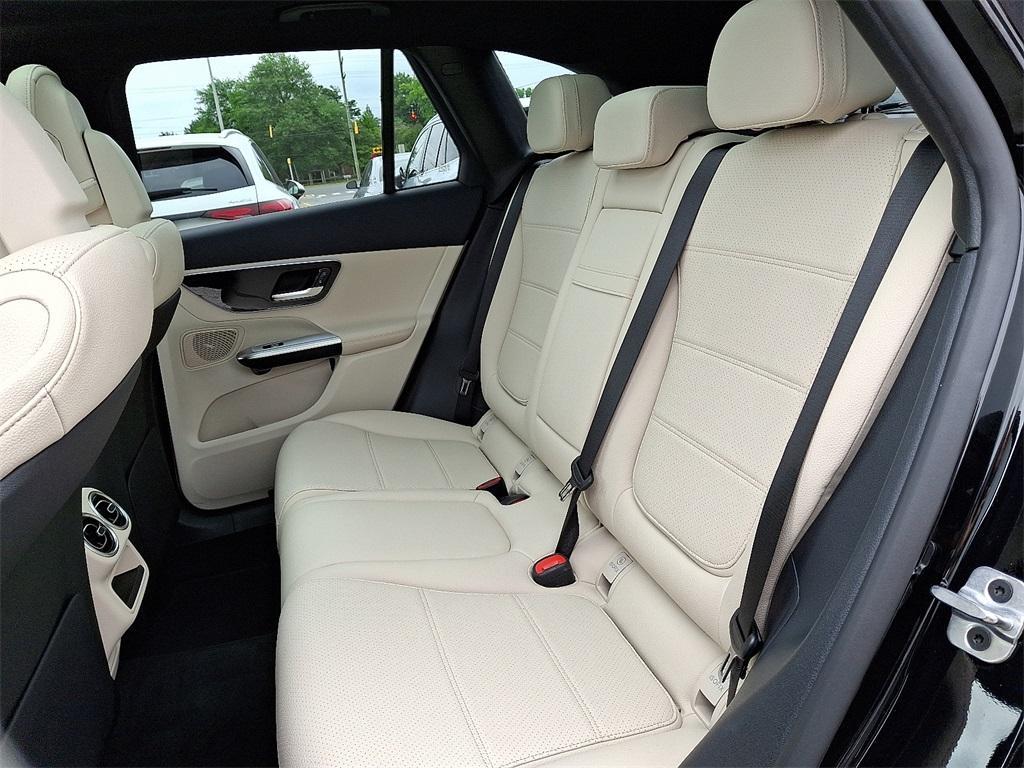 new 2025 Mercedes-Benz GLC 300 car, priced at $55,615