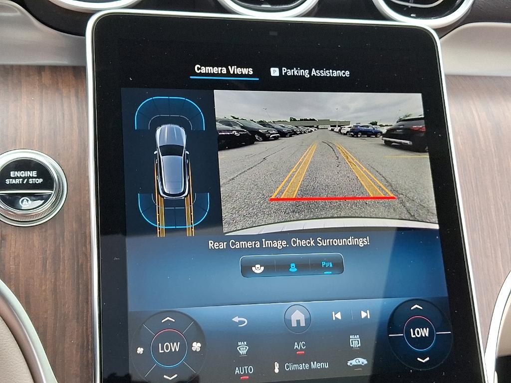 new 2025 Mercedes-Benz GLC 300 car
