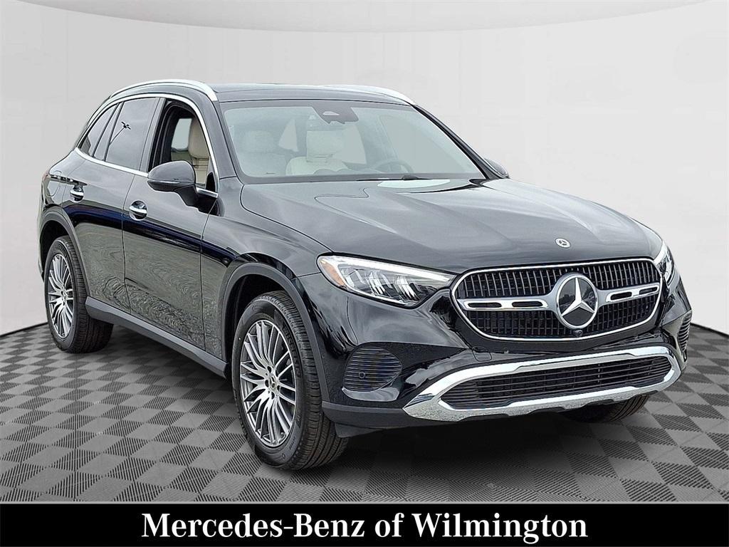 new 2025 Mercedes-Benz GLC 300 car, priced at $55,615