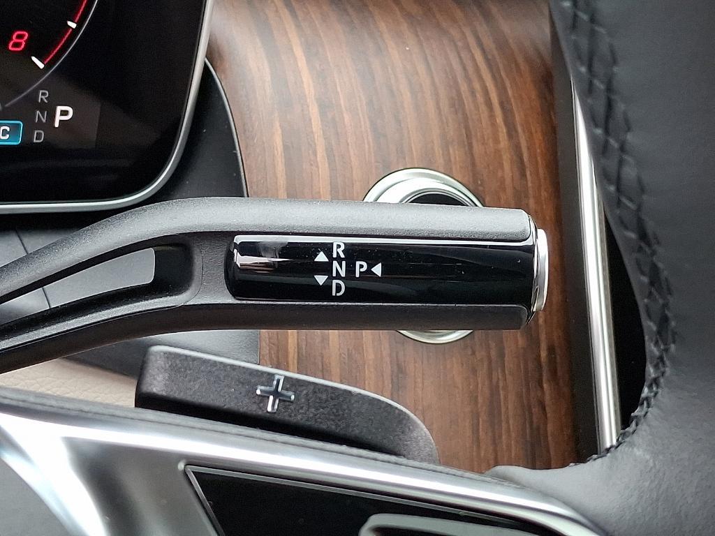 new 2025 Mercedes-Benz GLC 300 car