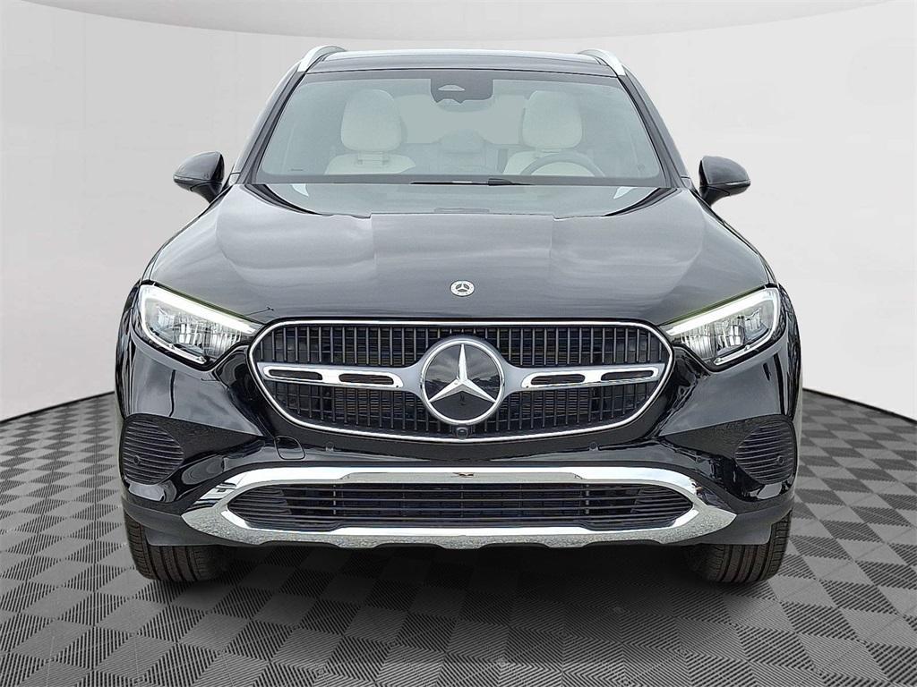 new 2025 Mercedes-Benz GLC 300 car, priced at $55,615