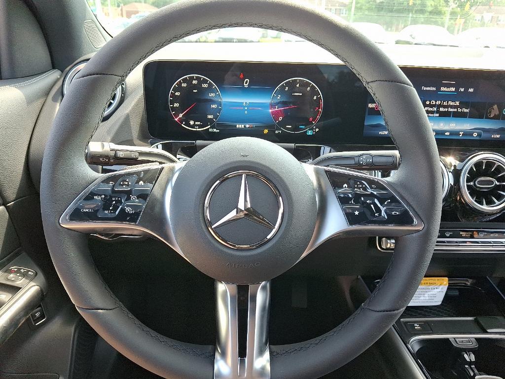 new 2025 Mercedes-Benz GLA 250 car, priced at $47,295