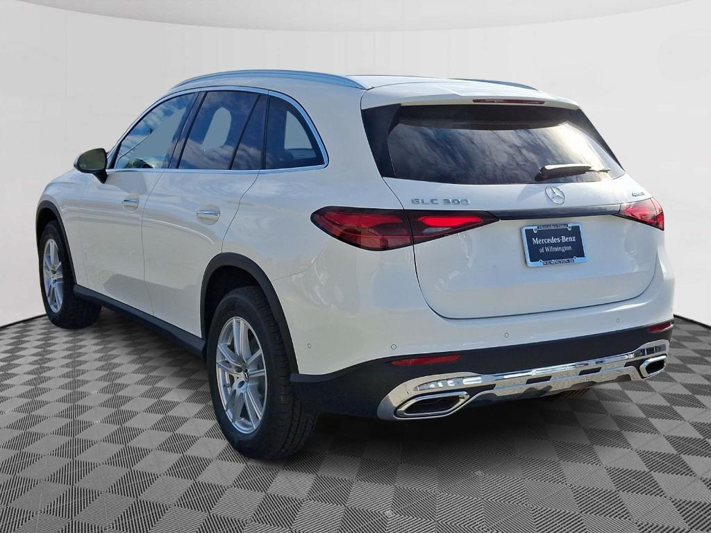 new 2025 Mercedes-Benz GLC 300 car, priced at $54,700