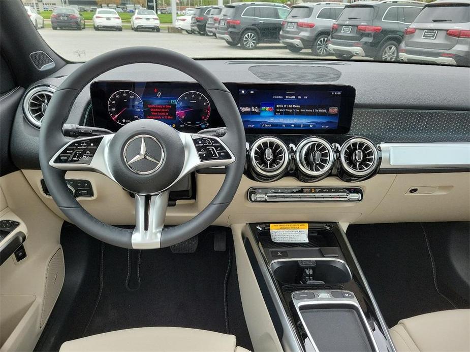 new 2024 Mercedes-Benz GLB 250 car, priced at $52,600