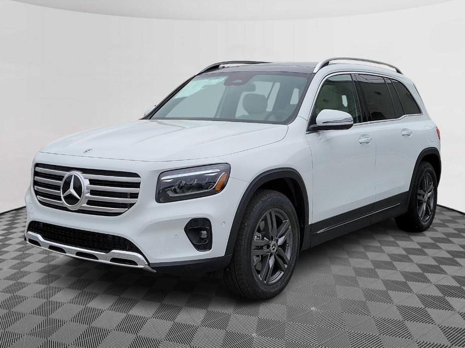 new 2024 Mercedes-Benz GLB 250 car, priced at $52,600