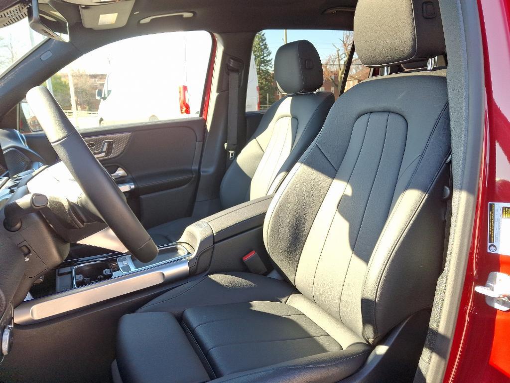 used 2024 Mercedes-Benz GLB 250 car, priced at $42,900
