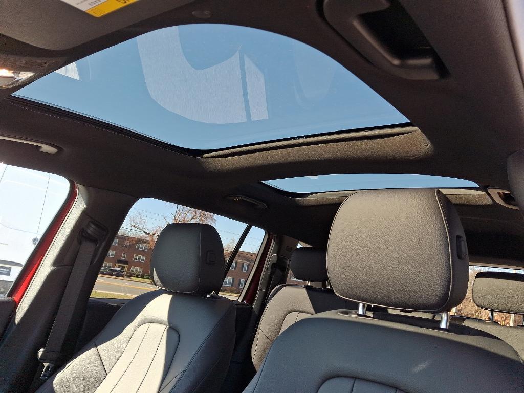used 2024 Mercedes-Benz GLB 250 car, priced at $42,900