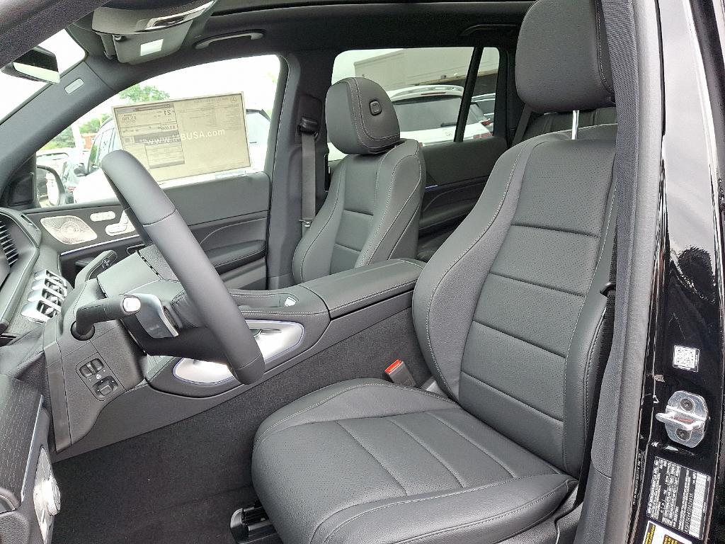 new 2025 Mercedes-Benz GLS 450 car, priced at $91,615