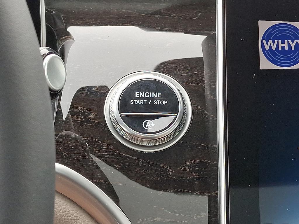 new 2025 Mercedes-Benz GLC 300 car, priced at $54,785