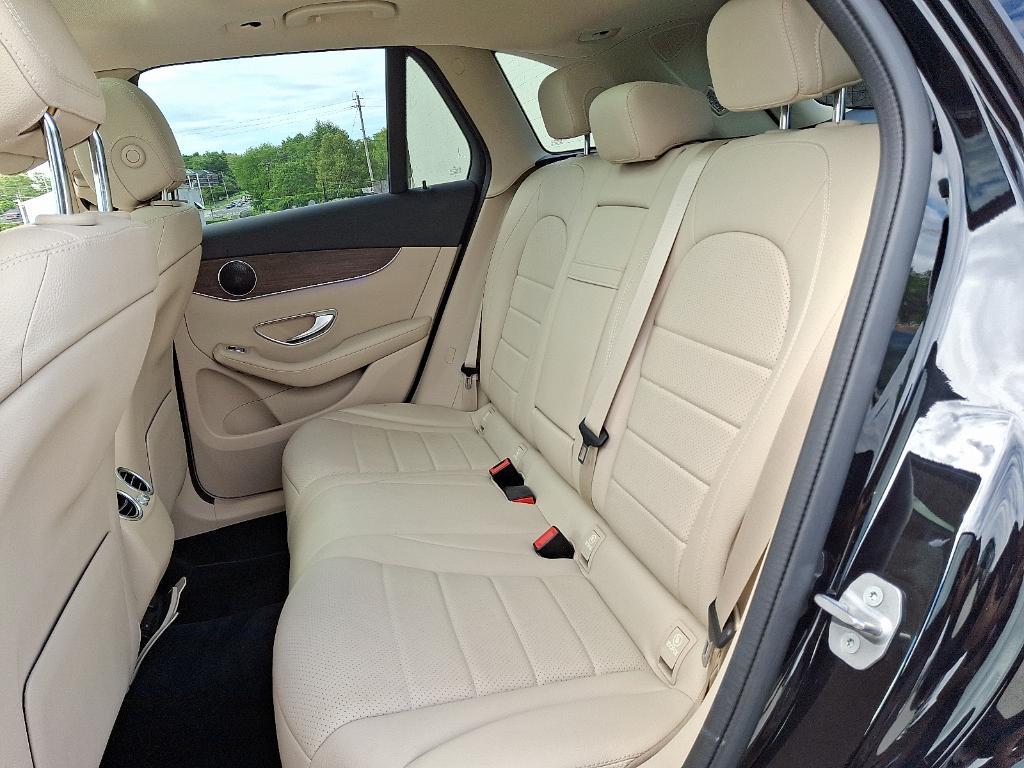 used 2020 Mercedes-Benz GLC 300 car