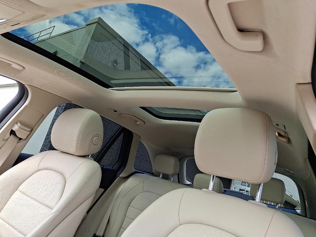 used 2020 Mercedes-Benz GLC 300 car