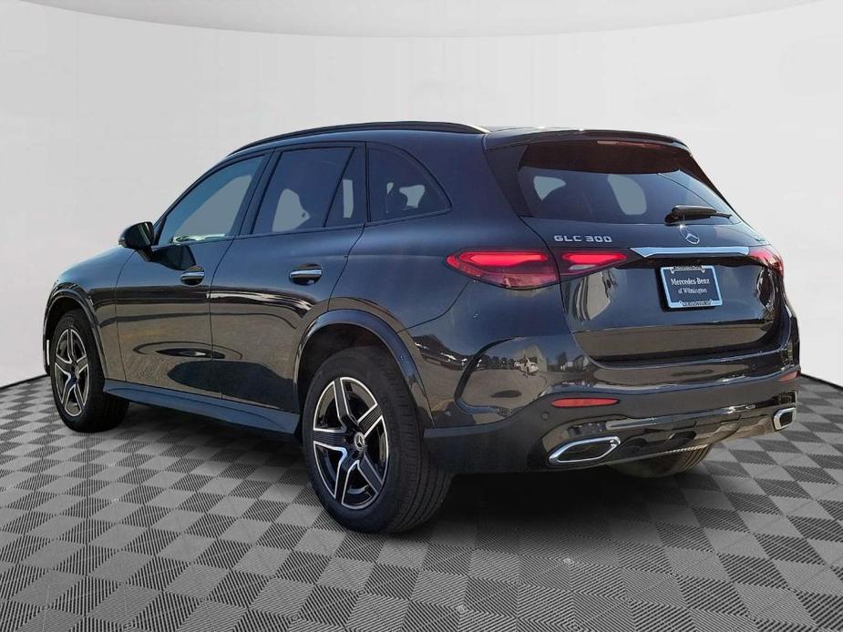 new 2024 Mercedes-Benz GLC 300 car